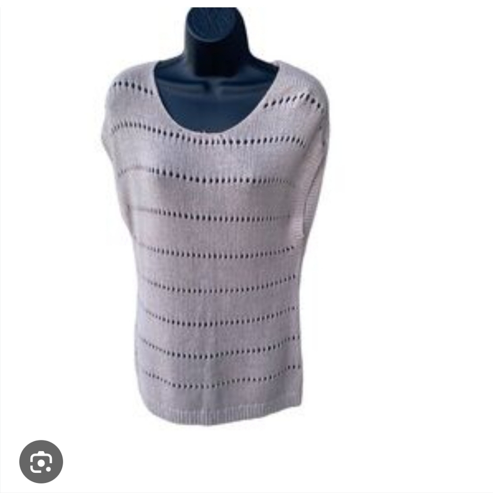 Old Navy Cream Scoop Neck Sweater Size L